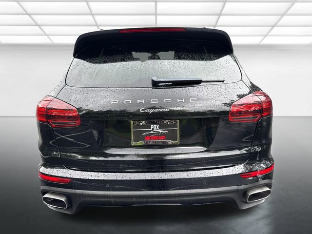 Used 2017 Porsche Cayenne Platinum Edition image 4