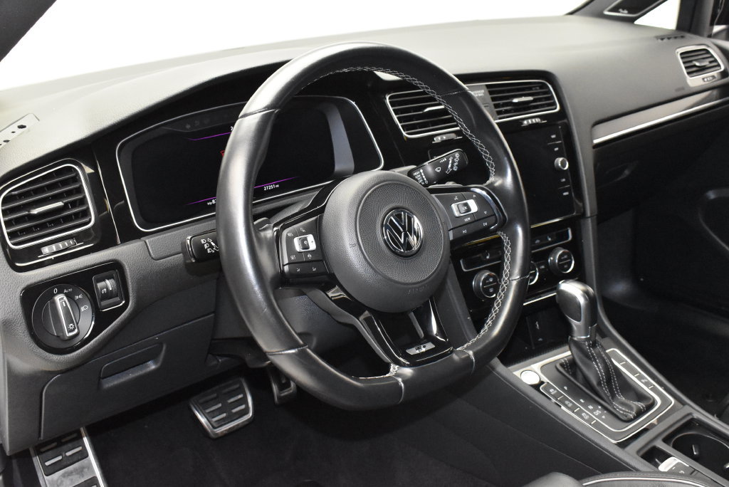 Used 2019 Volkswagen Golf R 4-Door AWD/4WD image 15