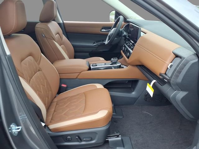 New 2026 Nissan Pathfinder Platinum AWD/4WD image 13