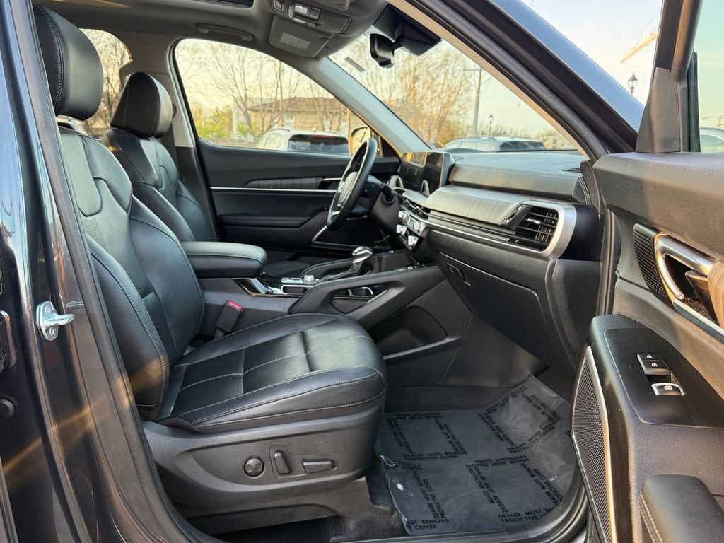 Certified 2024 Kia Telluride EX image 33