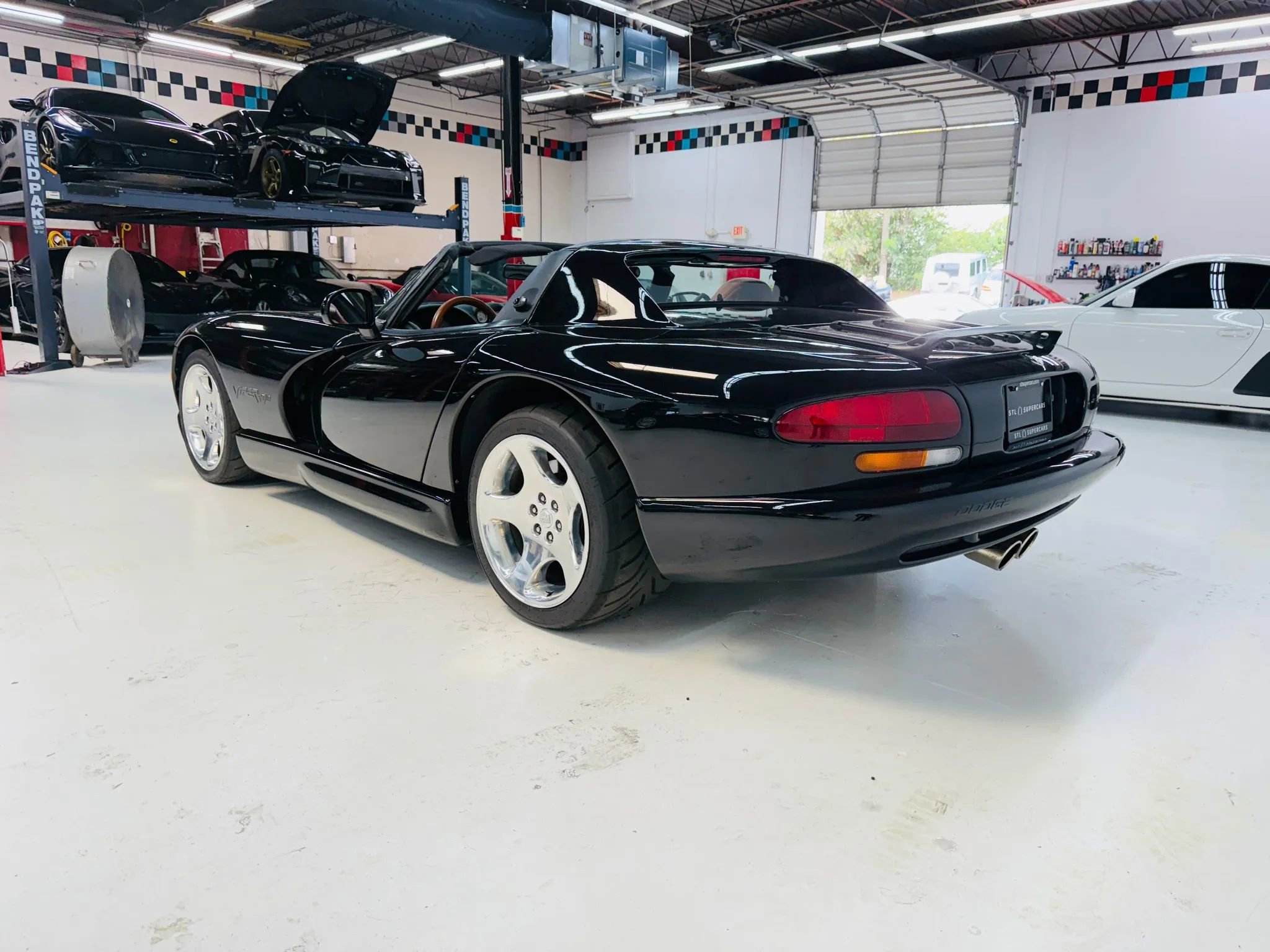 Used 2000 Dodge Viper RT/10 image 20