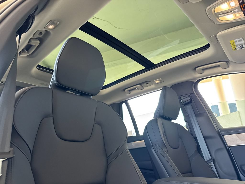 New 2026 Volvo XC90 B6 Core AWD/4WD image 17