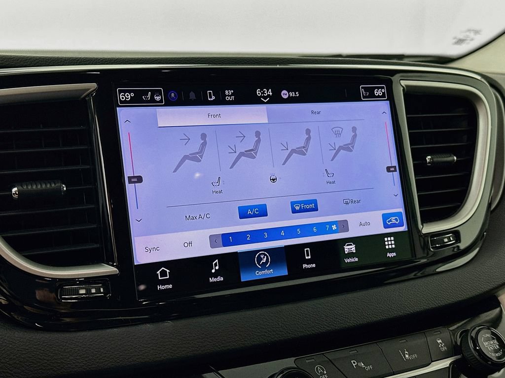 Certified 2023 Chrysler Pacifica Touring-L FWD image 24