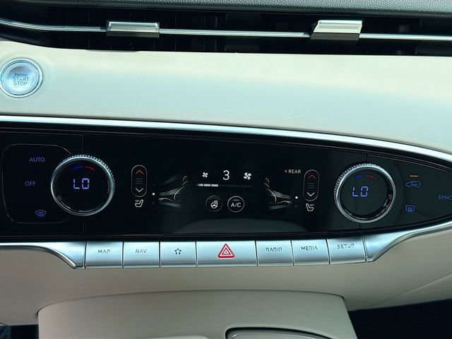 Used 2024 Genesis GV70 2.5T w/ Select Package image 16