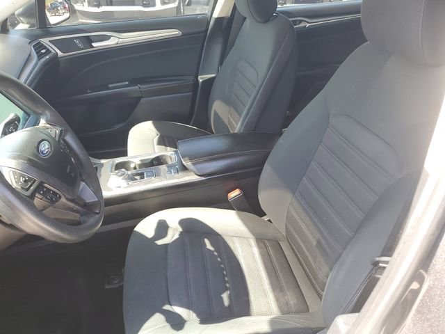 Used 2020 Ford Fusion SE image 25