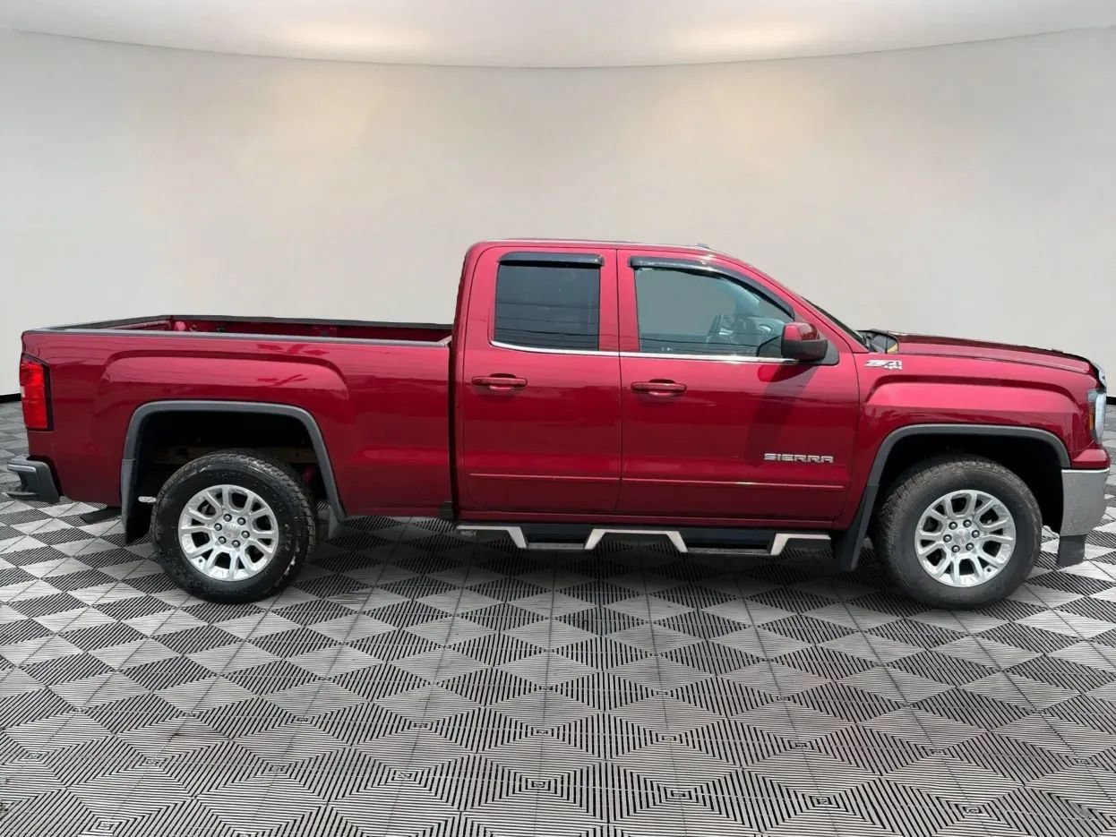 Used 2018 GMC Sierra 1500 SLE w/ SLE Value Package AWD/4WD image 8