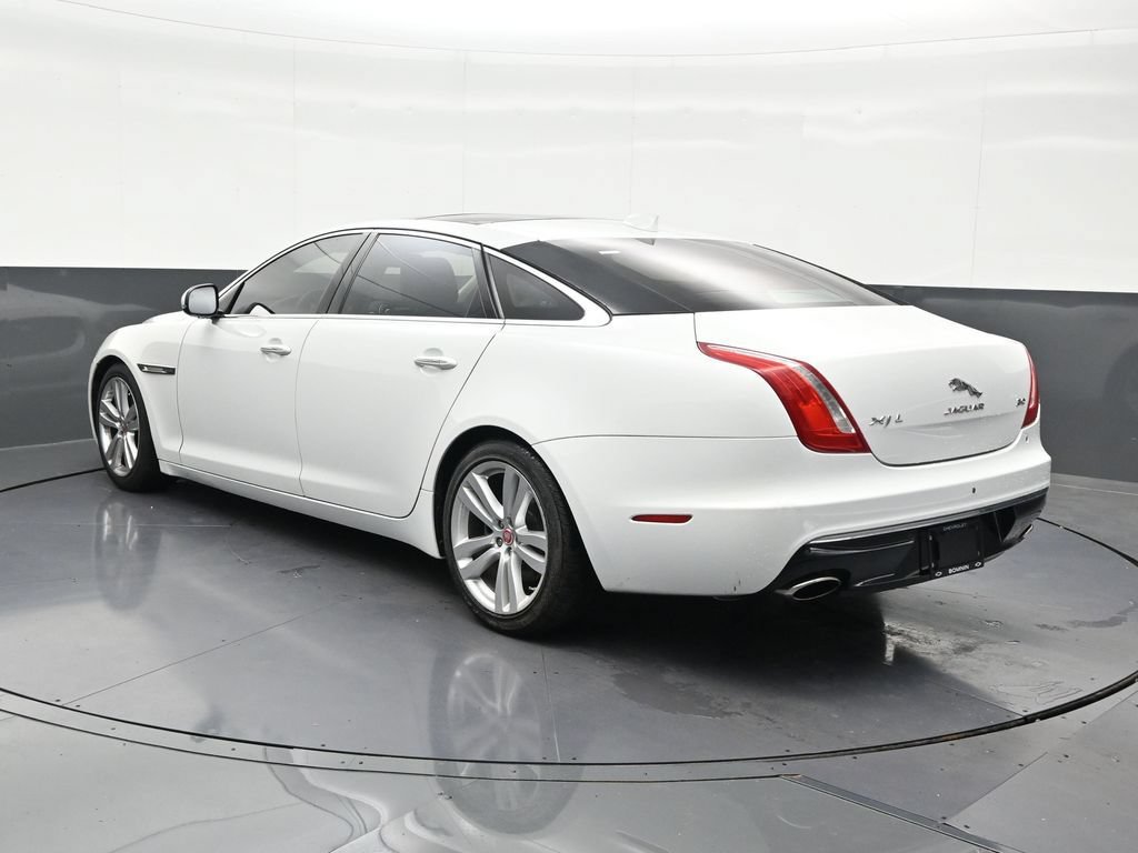 Used 2016 Jaguar XJ L Portfolio RWD image 3