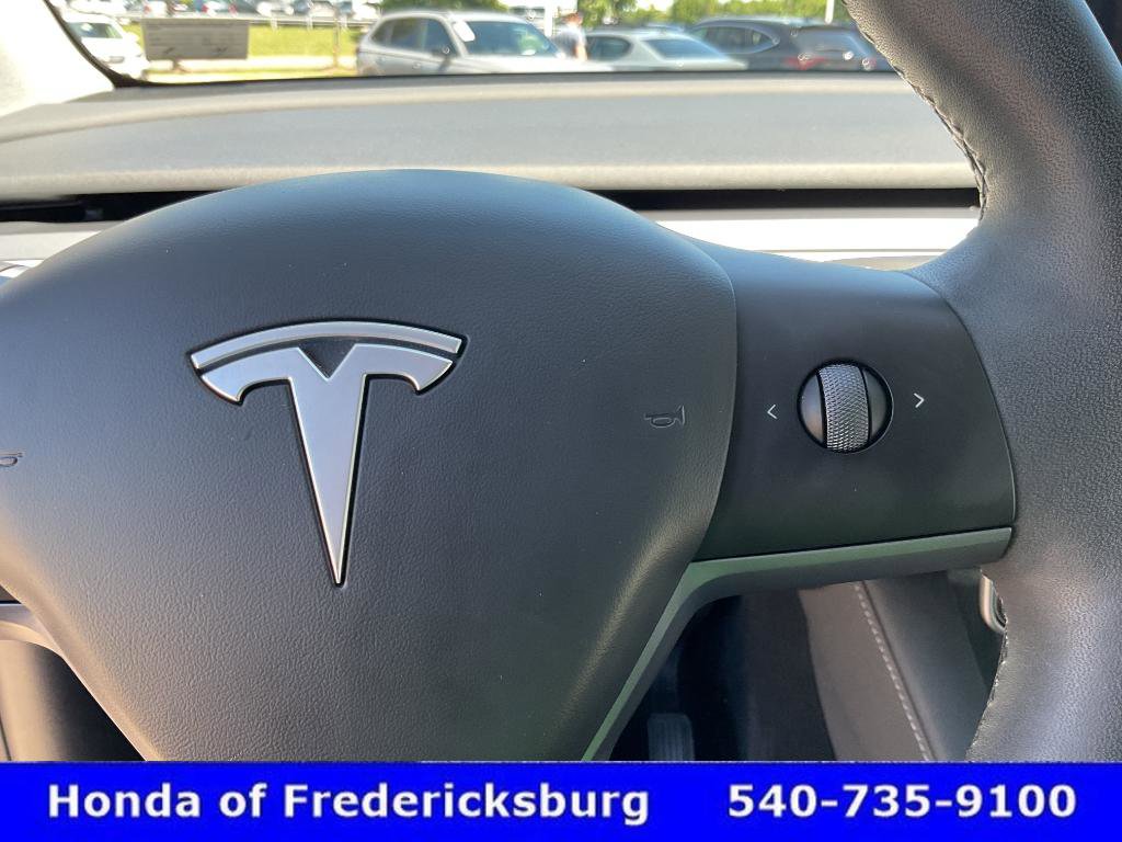 Used 2025 Tesla Model Y Long Range AWD/4WD image 39