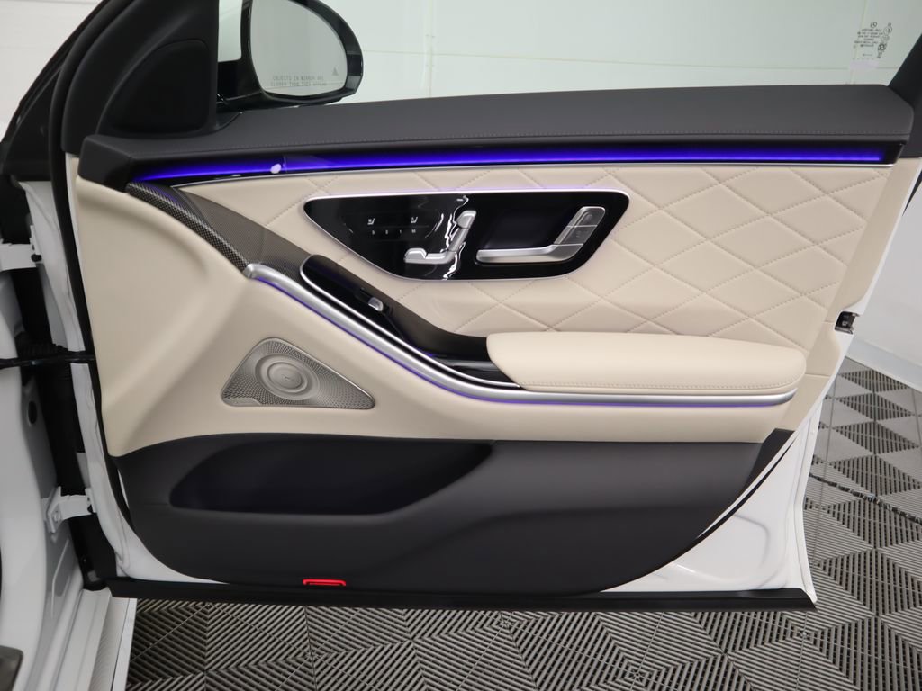 New 2026 Mercedes-Benz S 580e 4MATIC Sedan image 27