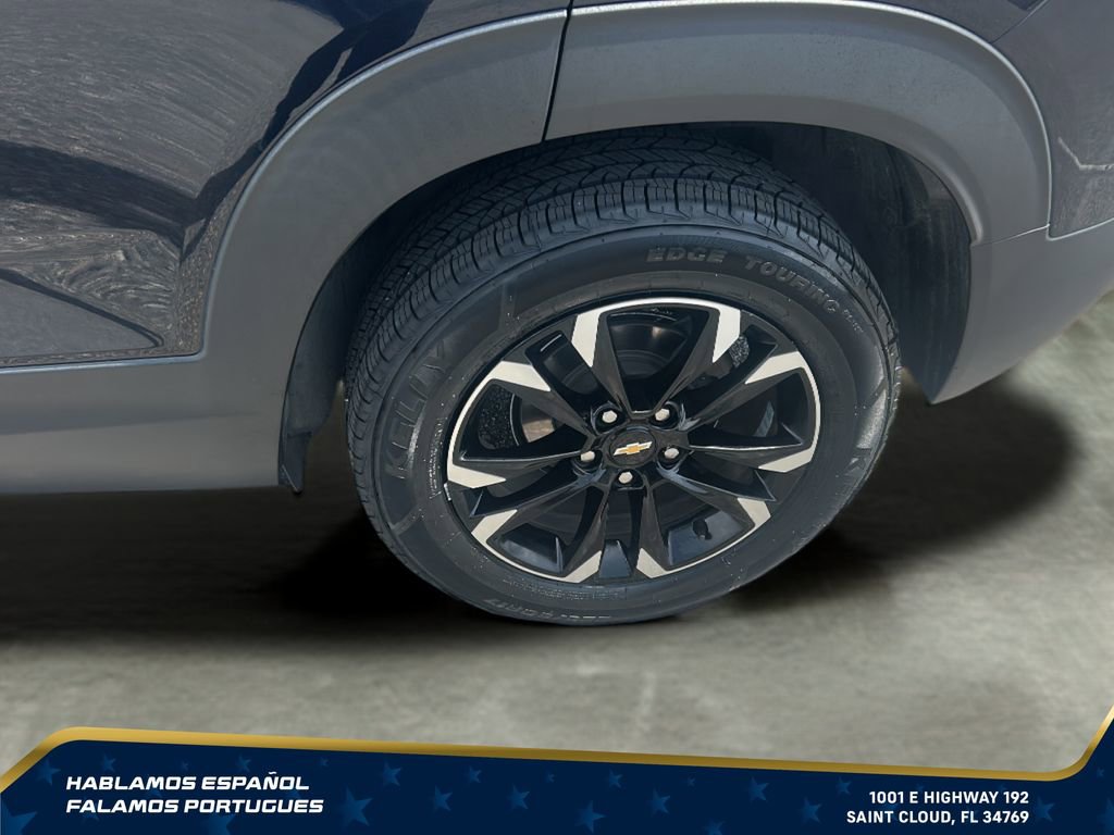 Used 2021 Chevrolet TrailBlazer LT w/ Premium Seating Package FWD image 12