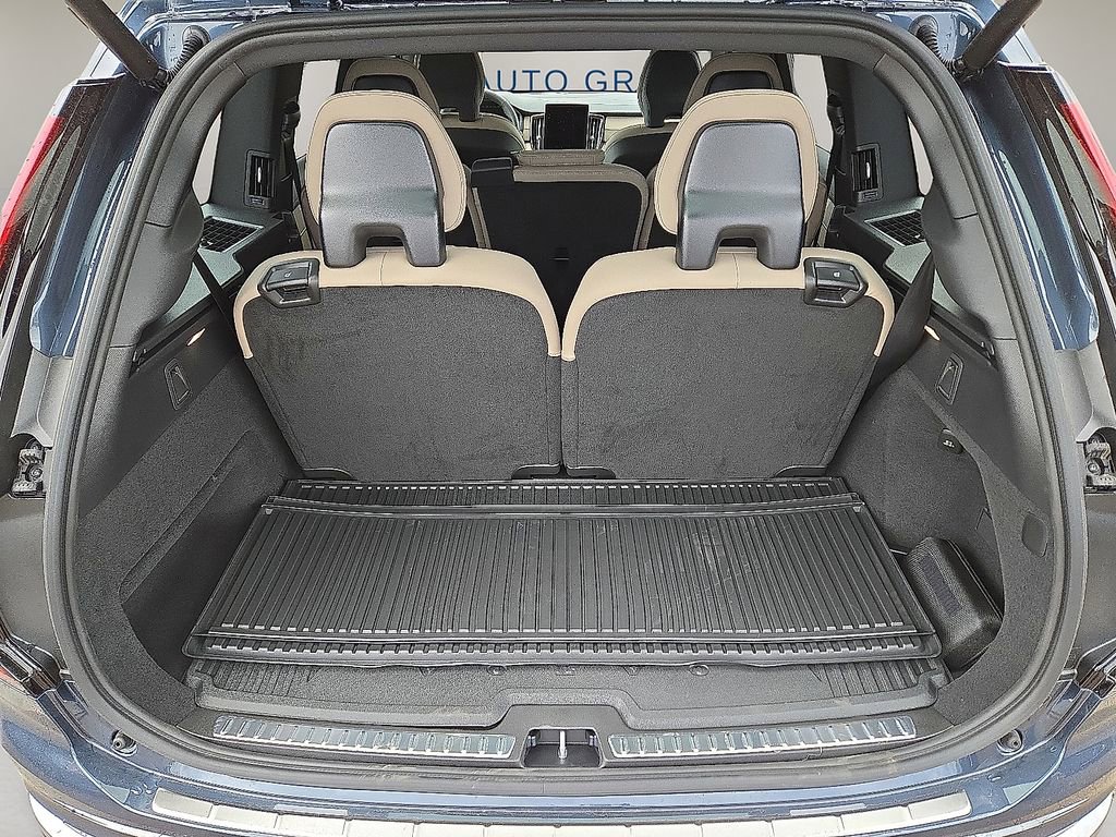 New 2026 Volvo XC90 B5 Plus image 13