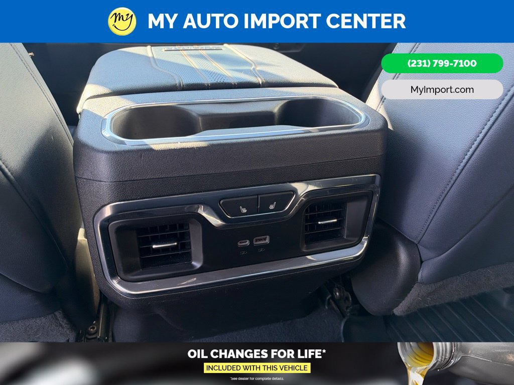 Used 2024 Chevrolet Silverado 3500 High Country w/ Technology Package AWD/4WD image 27