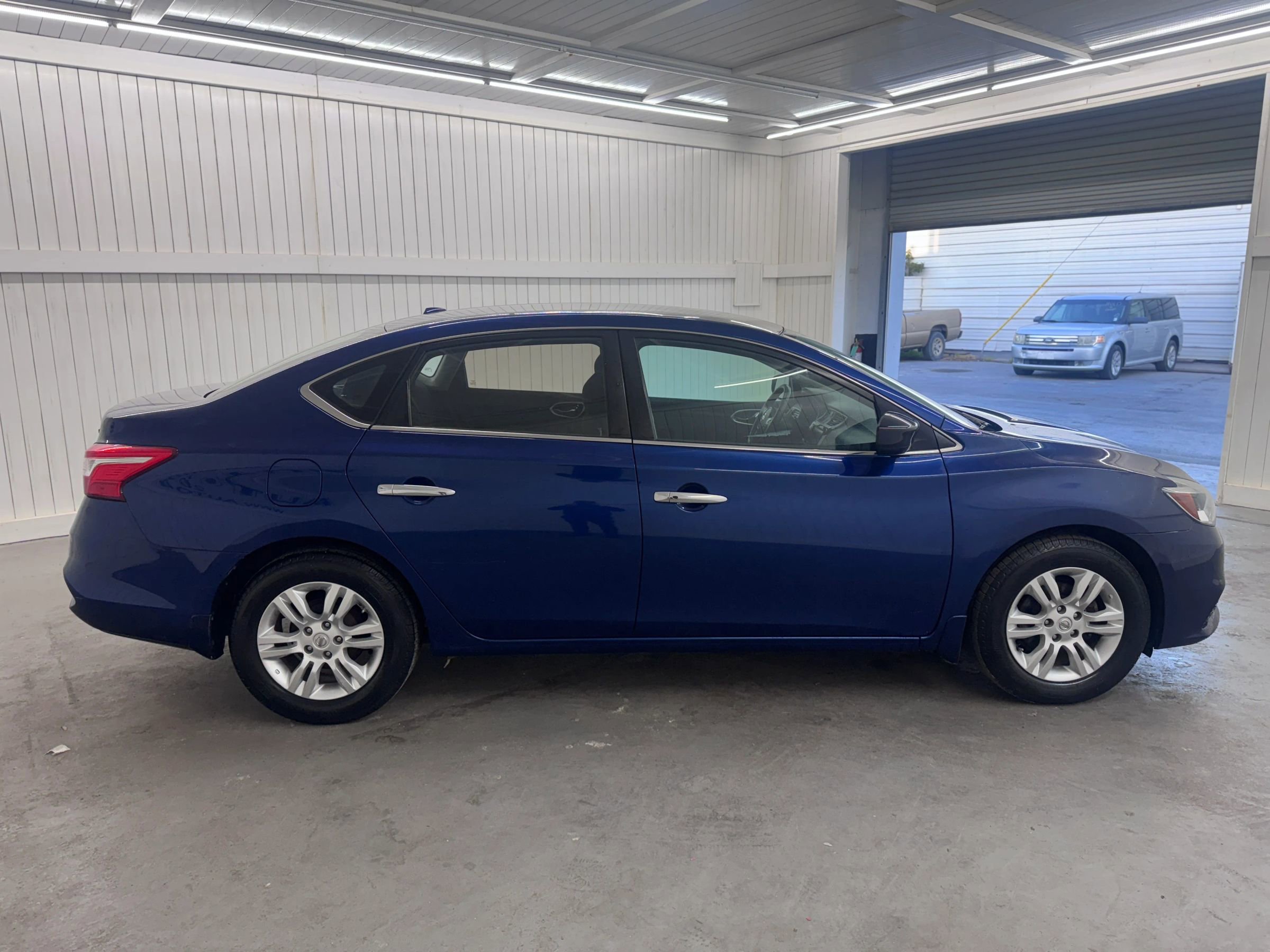 Used 2019 Nissan Sentra SV FWD image 4
