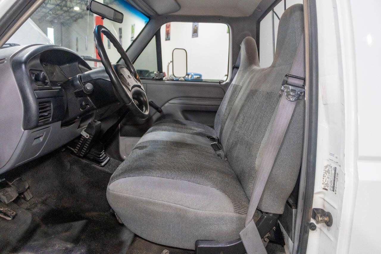 Used 1997 Ford F350 2WD Regular Cab image 39