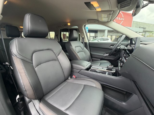 Certified 2026 Nissan Pathfinder SL FWD image 31
