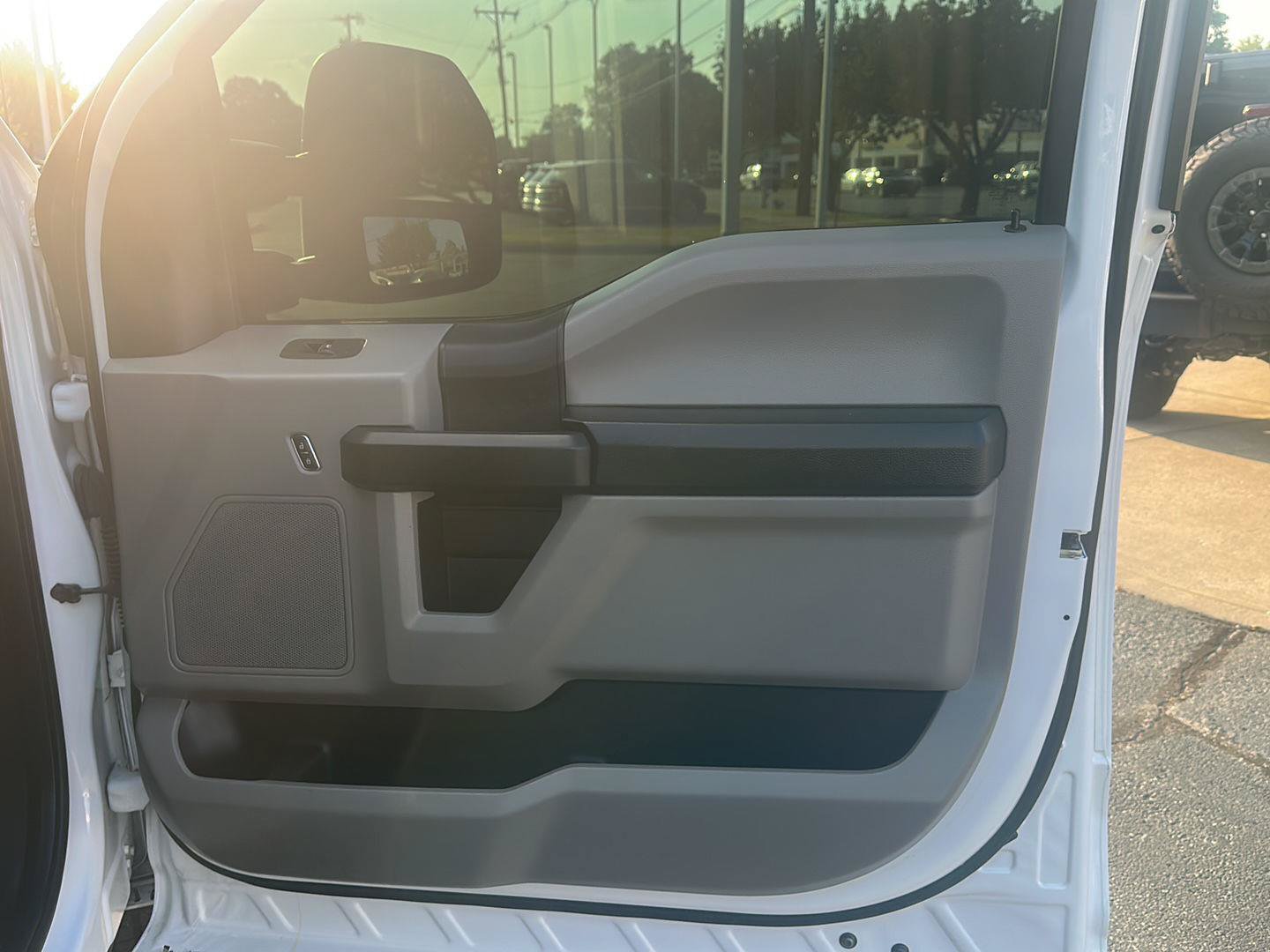 Used 2017 Ford F350 XL AWD/4WD image 13