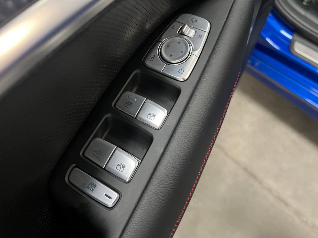 Used 2023 Genesis G70 2.0T w/ Sport Prestige Package RWD image 13