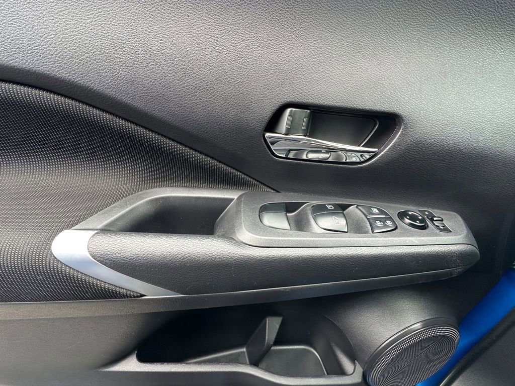 Used 2024 Nissan Kicks SV image 11