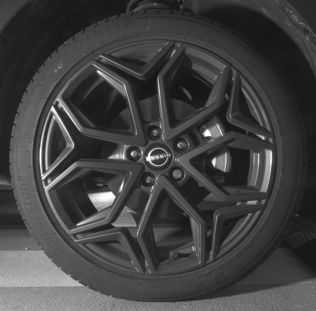 Used 2025 Nissan Kicks SR FWD image 16