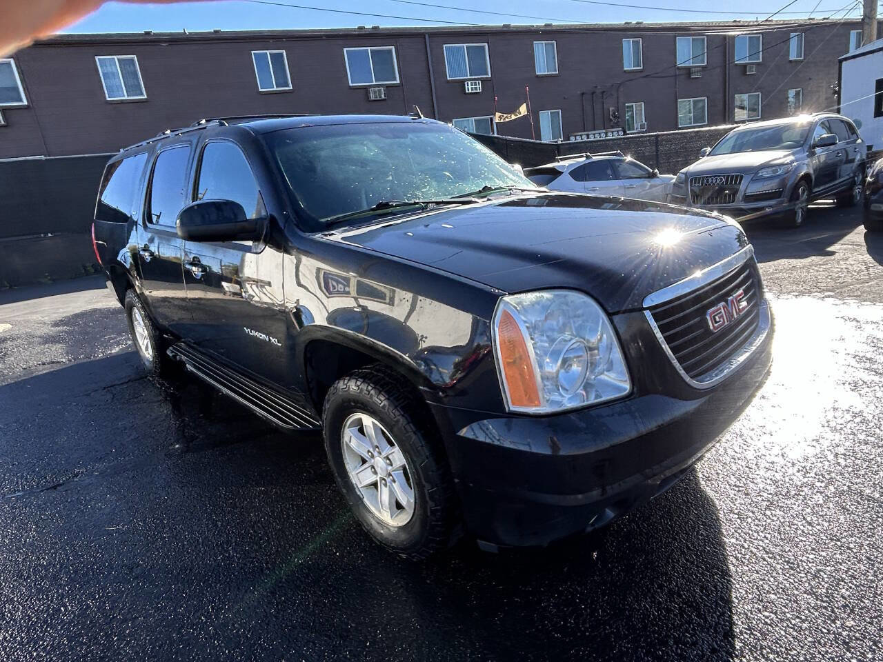Used 2014 GMC Yukon XL SLT image 30