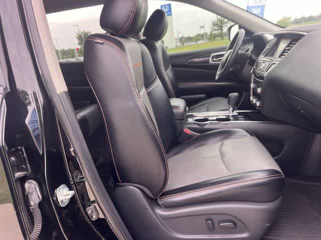 Used 2019 Nissan Pathfinder SL w/ Rock Creek Edition image 12