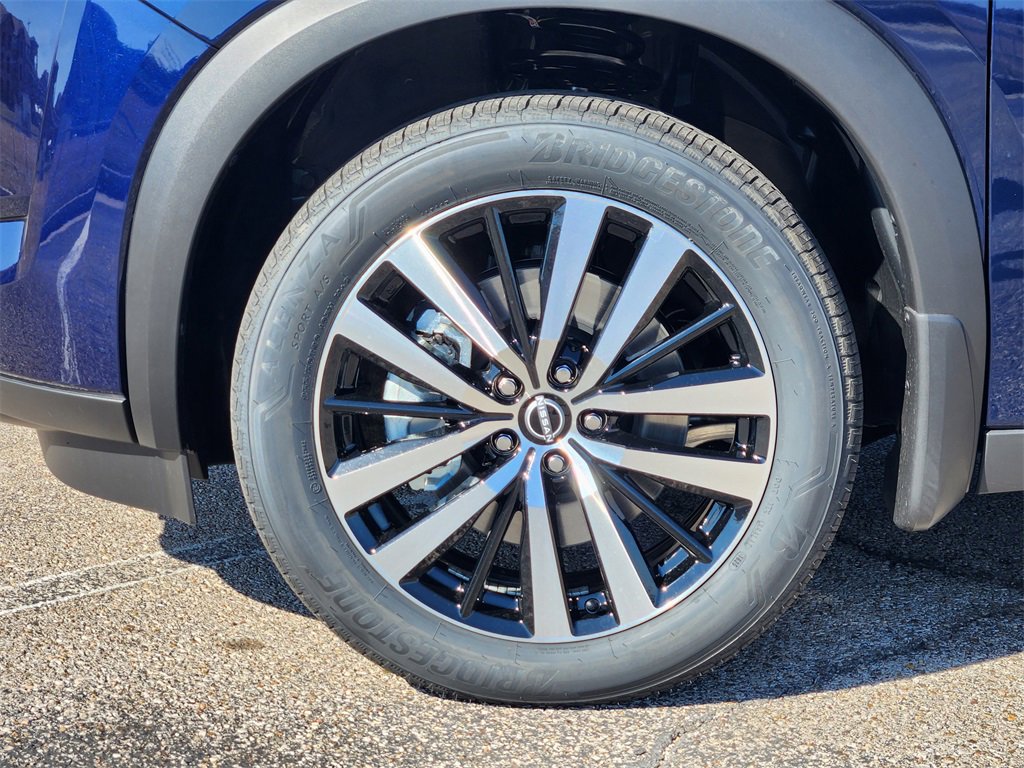 New 2025 Nissan Pathfinder Platinum image 7