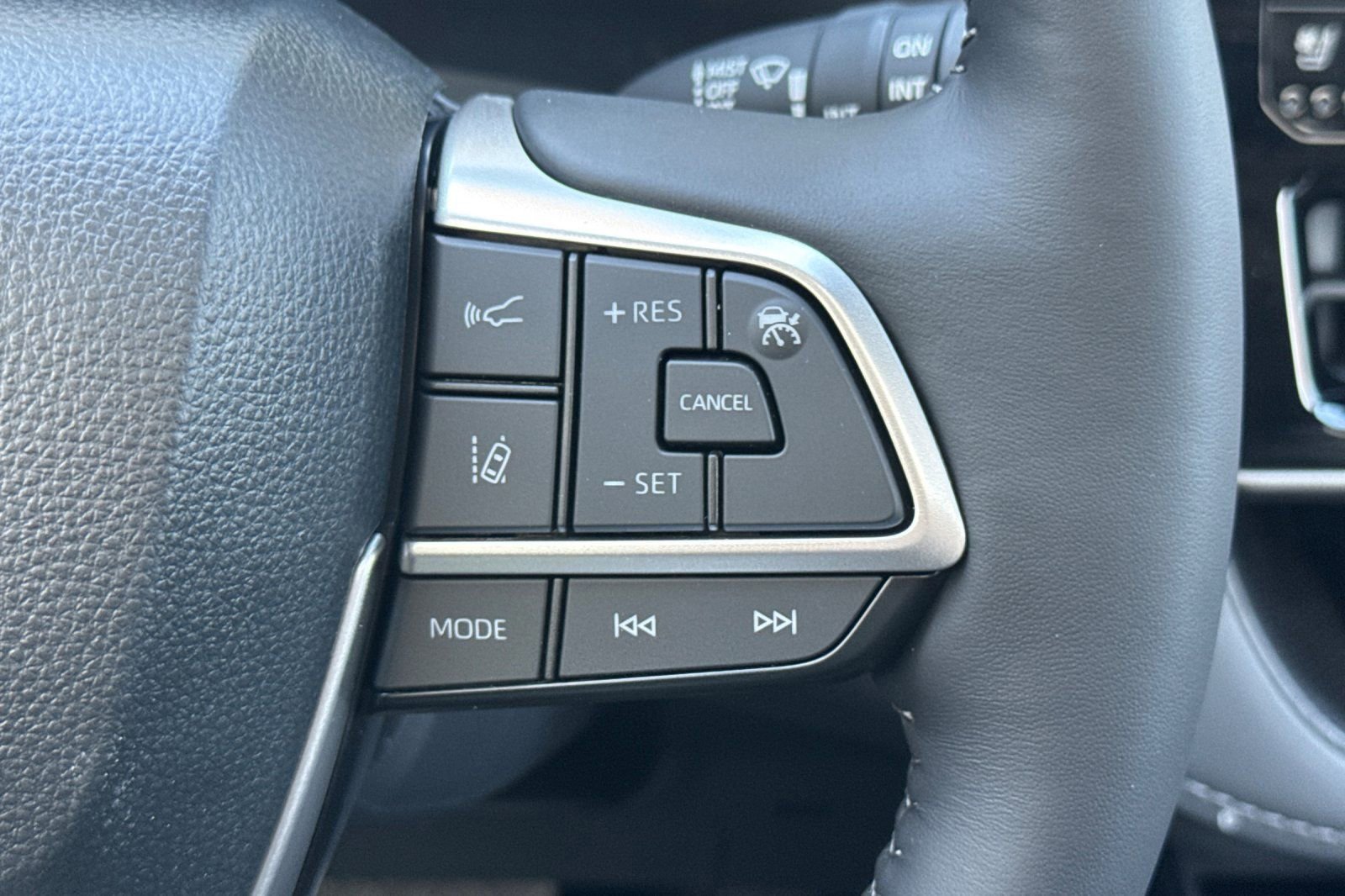 New 2026 Toyota Highlander Limited image 30