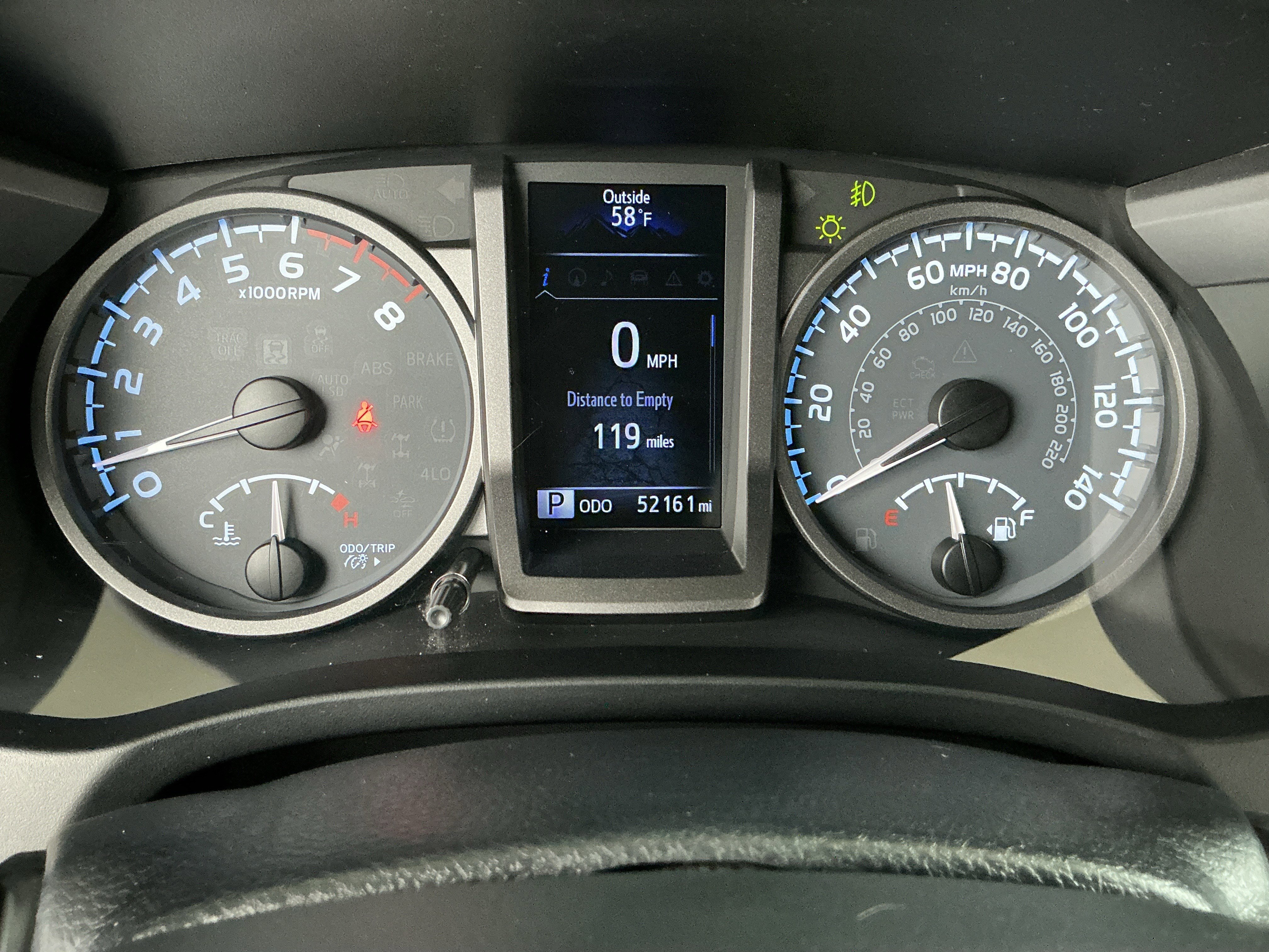 Used 2018 Toyota Tacoma TRD Off-Road image 8