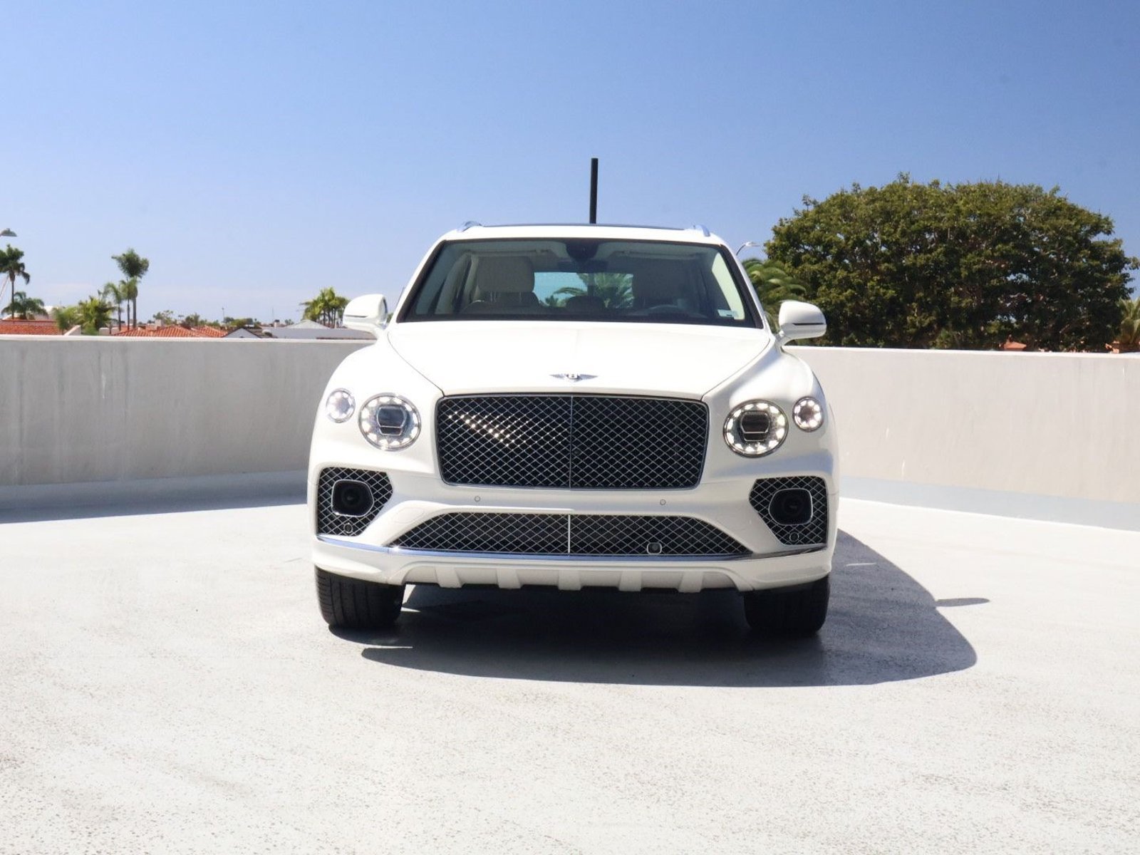 Certified 2023 Bentley Bentayga AWD/4WD image 10