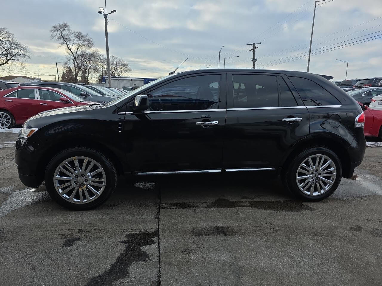 Used 2011 Lincoln MKX AWD w/ 102A Rapid Spec Order Code image 3