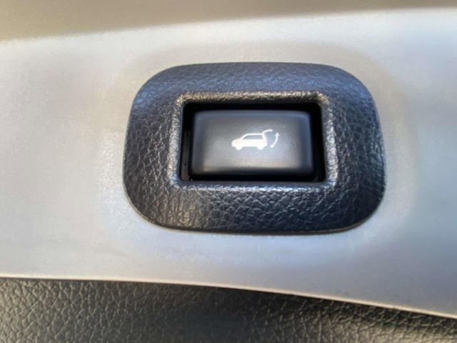 Used 2020 Nissan Rogue SL w/ Premium Package image 12