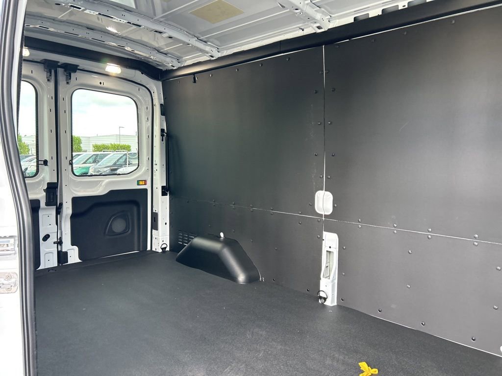 New 2025 Ford Transit 150 148 Medium Roof w/ Load Area Protection Package image 34