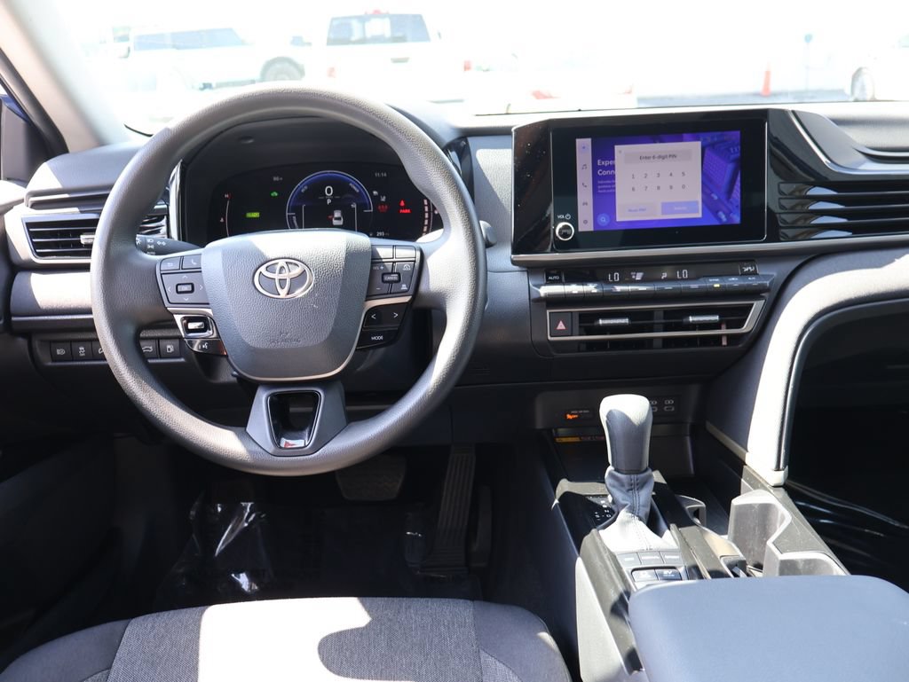 Used 2025 Toyota Camry LE FWD image 17