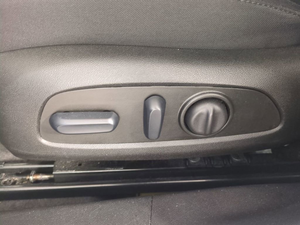 Used 2024 Chevrolet Malibu LT image 20