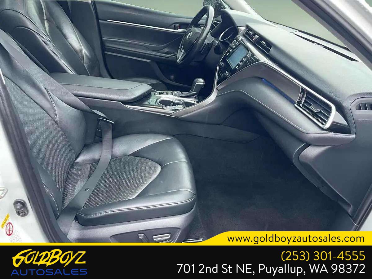 Used 2018 Toyota Camry XSE image 14