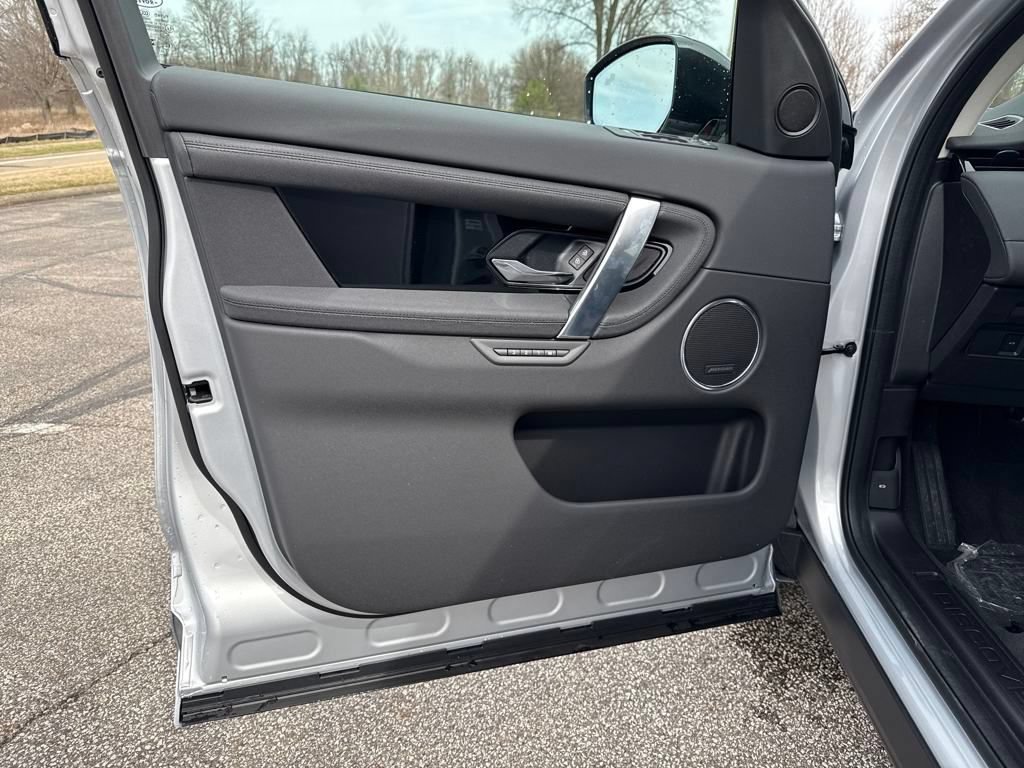 Certified 2025 Land Rover Discovery Sport S AWD/4WD image 12