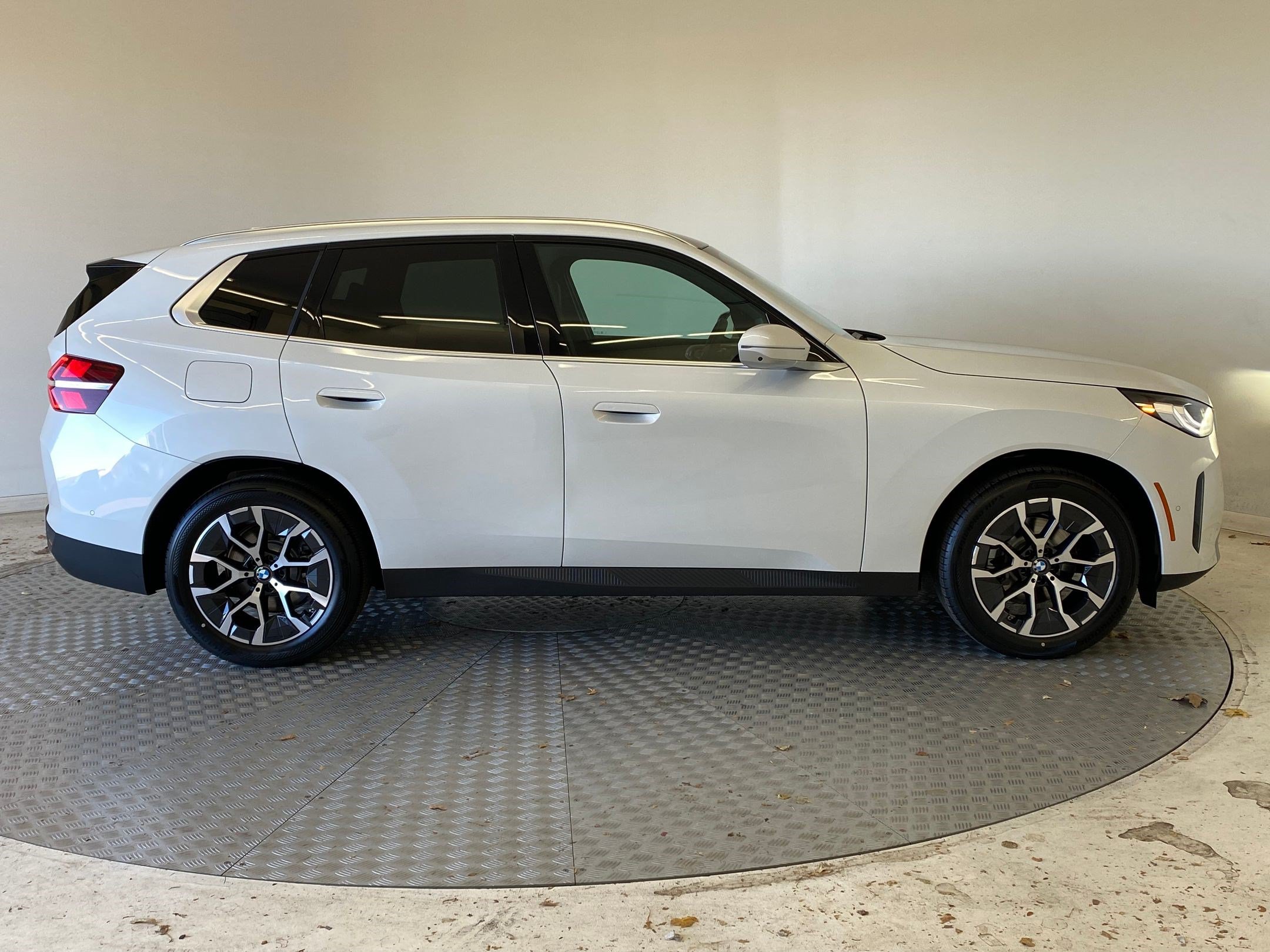 Used 2026 BMW X3 xDrive30i w/ Premium Package AWD/4WD image 7