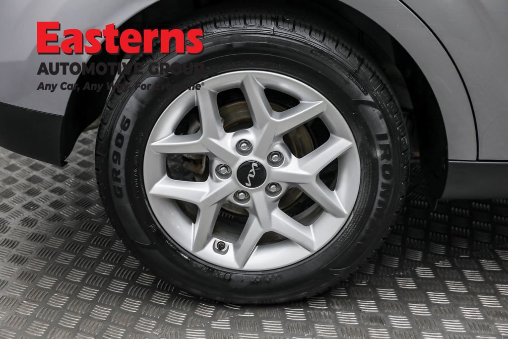 Used 2023 Kia Soul LX w/ Option Group 015 image 30