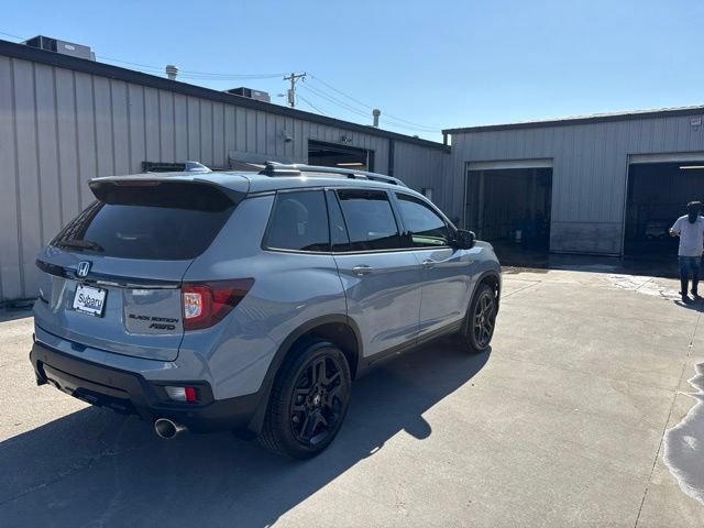 Used 2024 Honda Passport Black Edition image 7