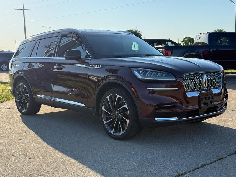 Used 2022 Lincoln Aviator Reserve w/ Equipment Group 201A AWD/4WD image 8