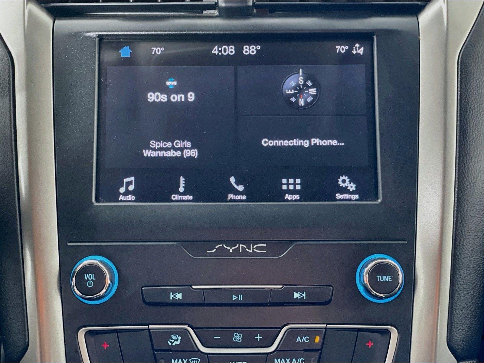 Used 2019 Ford Fusion SE FWD image 17