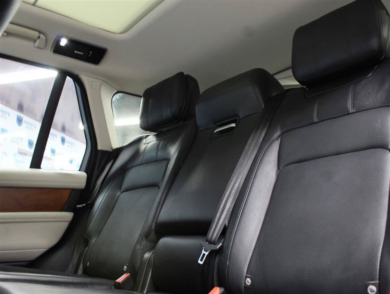 Used 2018 Land Rover Range Rover HSE AWD/4WD image 17