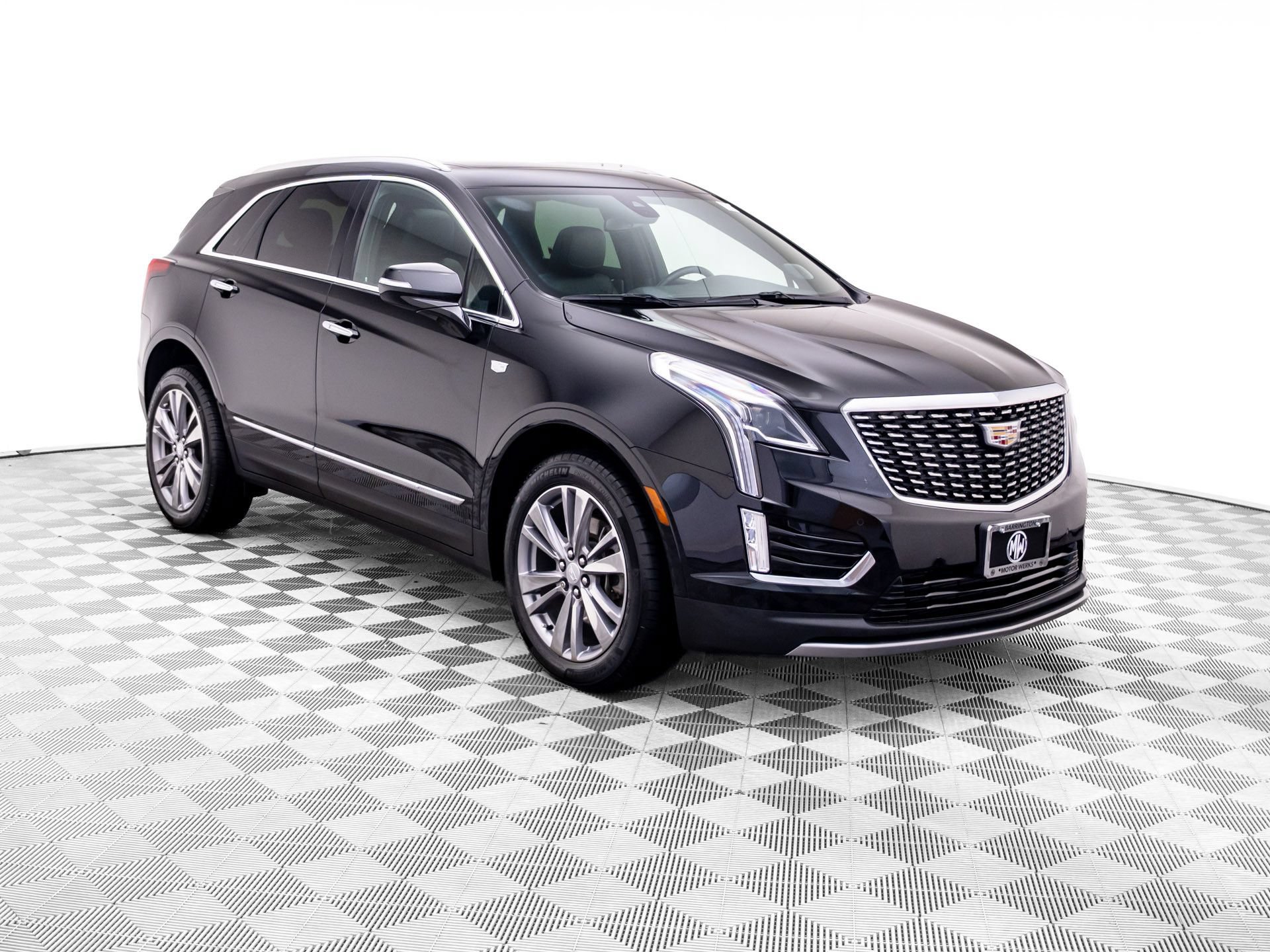 Used 2023 Cadillac XT5 Premium Luxury w/ LPO, Floor Liner Package AWD/4WD image 7