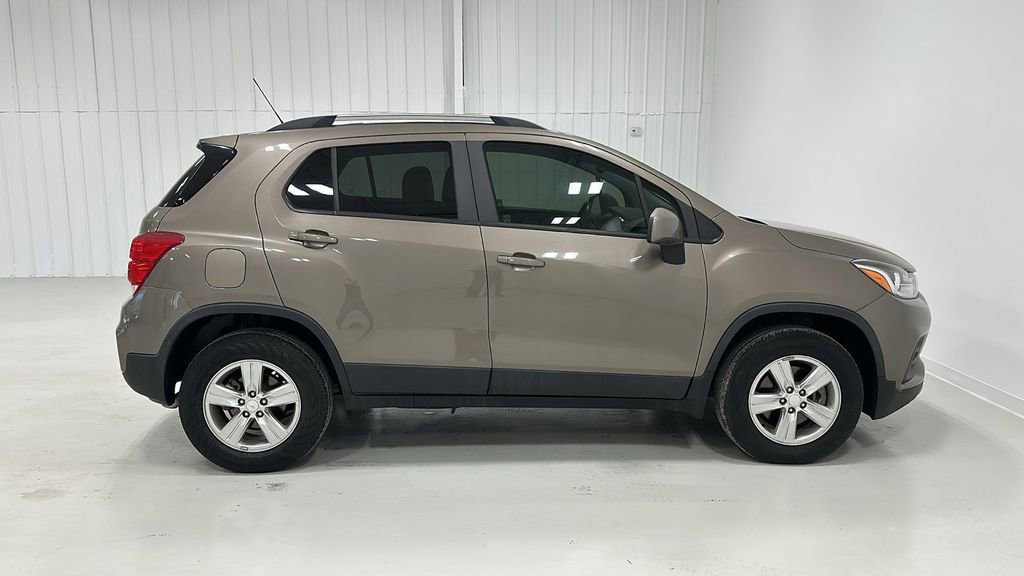 Used 2022 Chevrolet Trax LT w/ Premium Seat Package image 6