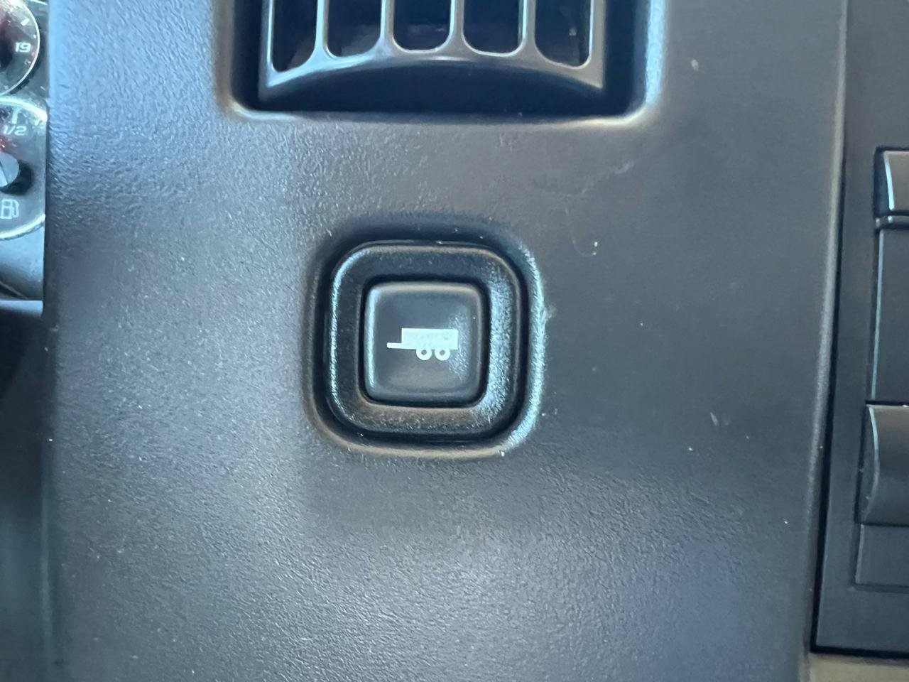 Used 2017 GMC Savana 2500 RWD image 37