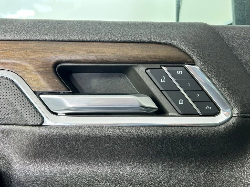 Used 2024 Chevrolet Silverado 2500 High Country w/ High Country Premium Package image 35