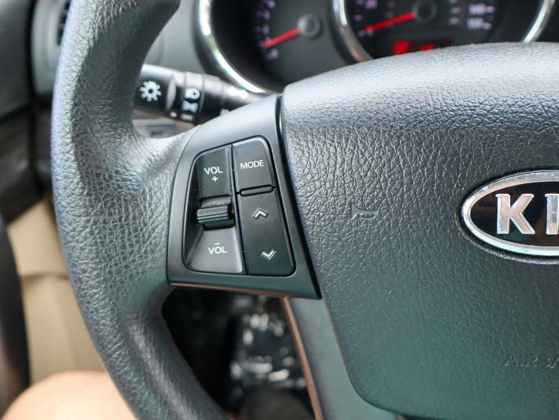 Used 2012 Kia Sorento LX w/ Convenience Pkg FWD image 17