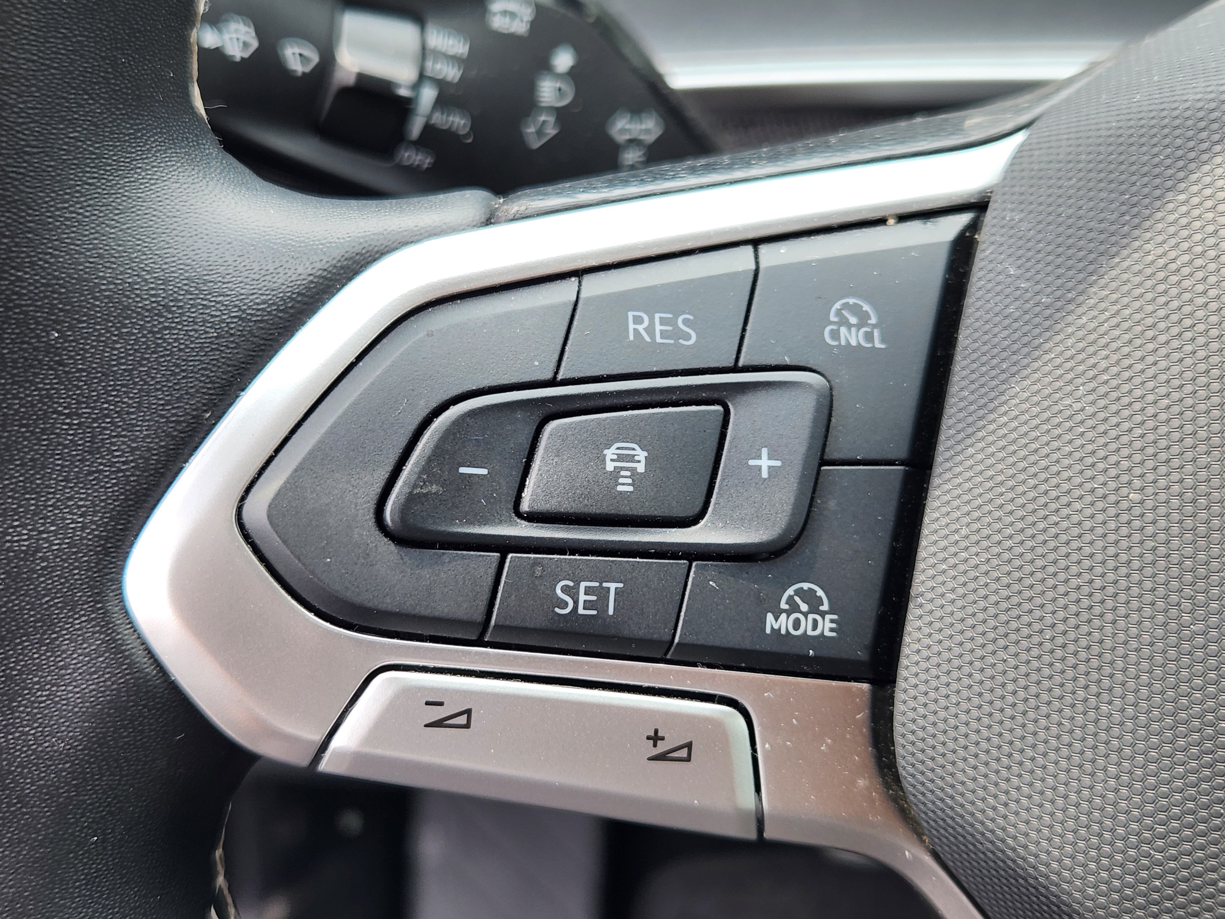 Used 2025 Volkswagen Tiguan S AWD/4WD image 22