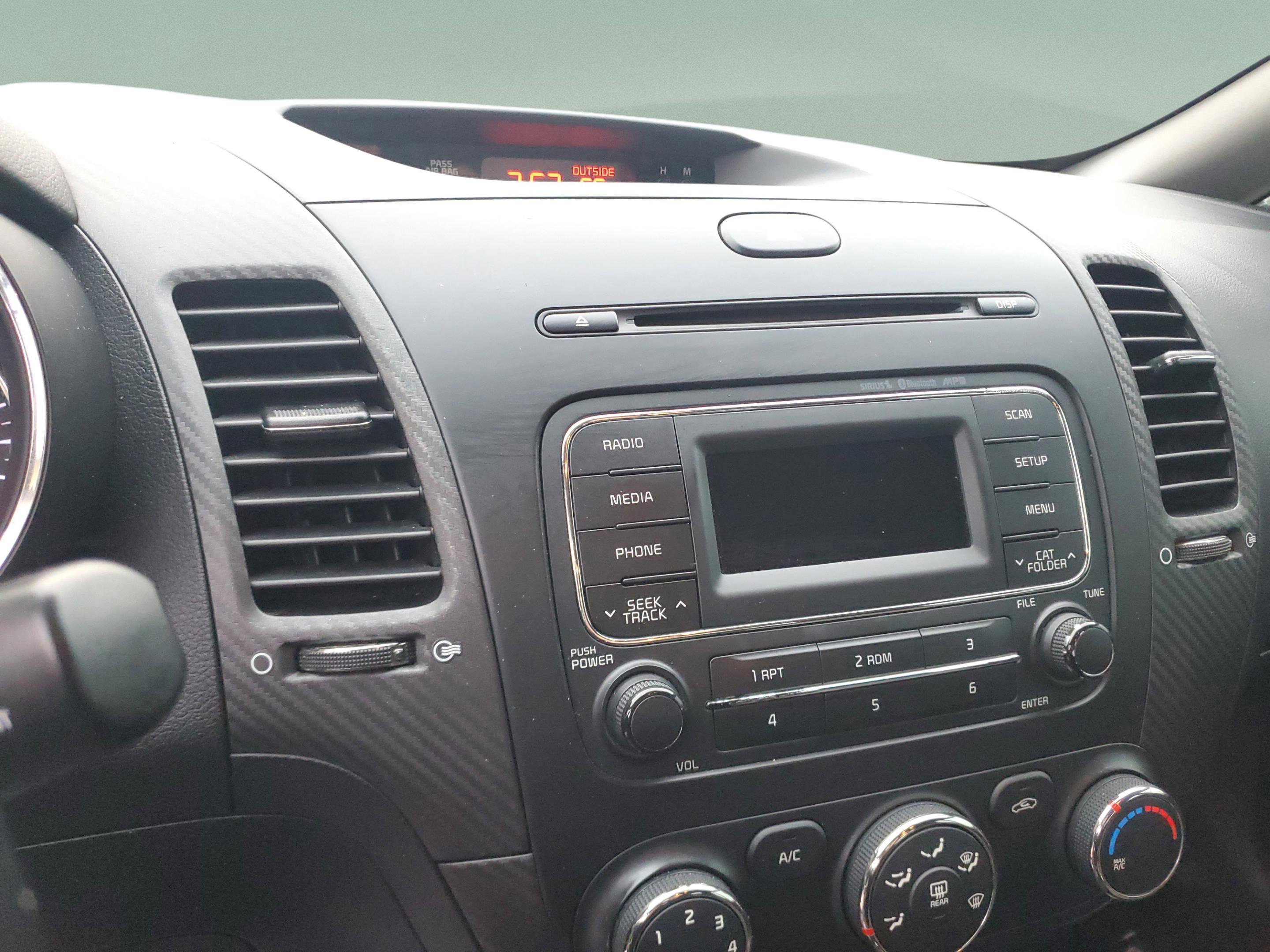 Used 2015 Kia Forte EX image 22