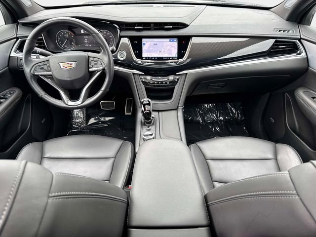 Used 2025 Cadillac XT6 Sport w/ LPO, Floor Liner Package image 16